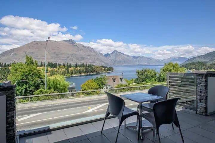 Luxury Lakeview 2 Bedroom Apartment Queenstown Eksteriør billede